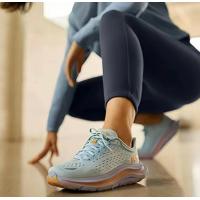 ราคา พร้อมส่งของแท้ This model fits the HOKA ONE Kawana fashion sports shoes product with box accessories จัดส่งฟรี (22250278289)