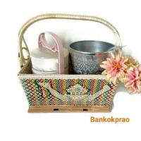 ราคา ตะกร้าหวาย ตะกร้าทำบุญ ตะกร้าไปวัด ตะกร้าไปทำบุญ ตะกร้าสาน ตะกร้าหวาย ลายไทย ทรงเหลี่ยม ใบใหญ่ ขนาด 11x15 5x8 5 นิ้ว 3 สี Handmade Thai Basket (15039331638)