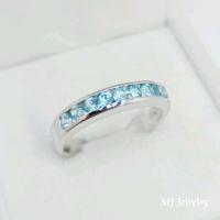 ราคา แหวนพลอยเพทายฟ้า แหวนแถวฝังล็อค พลอยแท้ เงินแท้ 925 (20110367029)