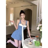 ราคา COCONI ชุดผ้ายีนส์สายเดี่ยวสีตัดกันเข็มขัดรูปโบว์ใหม่กระโปรงสั้น (22042583785)
