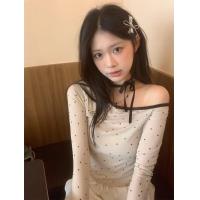 ราคา เสื้อผู้หญิง สีดำ สีขาว ฤดูร้อน สไตล์เกาหลี ลายจุด ปาดไหล่ เสื้อยืดผู้หญิง แขนยาว (22239369646)