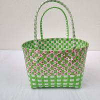 ราคา ตะกร้าสานเส้นพลาสติก กระเป๋าสาน ตระกร้าจ่ายตลาด กระเป๋าถือเส้นสานพลาสติก โทนเขียวกว้าง18ยาว25สูง20 CMขอบปากกระเป่า (20450259852)