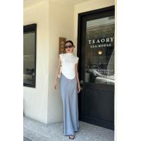 ราคา Maynita Glitter satin skirt กระโปรงซาตินเนื้อกลิตเตอร์ผ้าอัดยับ (21749890845)