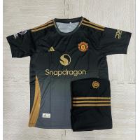 ราคา ชุดฟุตบอล แมนยู รุ่นใหม่ล่าสุด 2024 25 เนื้อผ้าดี ใส่สบาย เสื้อพร้อมกางเกง (17879560168)