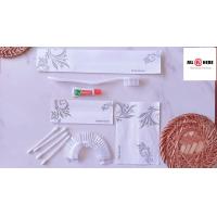 ราคา ALL ONE HERE ชุดแปรงฟันโรงแรม แปรงฟันสีขาว ยาสีฟัน 5กรัม บรรจุซองกระดาษลายไม้เรียบหรู 100ชุด (21961142196)