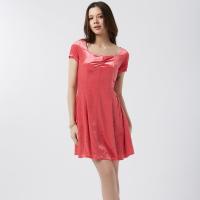 ราคา ESP เดรสสั้นผ้ากำมะหยี่ ผู้หญิง สีชมพู Velvet Short Dress 05182 (22392972151)