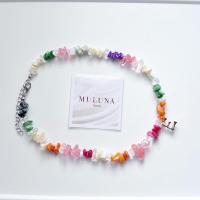 ราคา สร้อยคอหินจี้ตัวอักษร คละสี (16976457401)