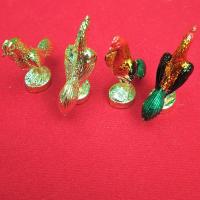 ราคา ไก่แก้บน ไก่ถวาย ไอไข่ รูปปั้นไก่ มี3สี ไก่เงิน ไก่ทอง ไก่สี วัสดุทองเหลืองชุป เงินทองลงสีสวยงาม ขนาด 1 นิ้ว ขายเป็นคู่ แถมฟรียันต์ ธูปให้เลข (4165902444)