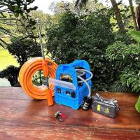ราคา เครื่องพ่นยาแบตเตอรี่ ปั๊มน้ำคู่ กระเป๋าหิ้ว 12v 12 บาร์ พร้อมสายหนา 3 ชั้น แรง ลากสายได้ไกล พ่นสูง 10เมตร (21216601891)