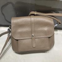 ราคา กระเป๋ามีที่จับยอดนิยมของของผู้หญิงความจุขนาดใหญ่วินเทจสะพายหนังวัวแท้กระเป๋าสะพายพาดลำตัว (21734387960)