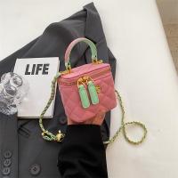 ราคา กระเป๋าผู้หญิงใบเล็กสายโซ่ลายสี่เหลี่ยมข้าวหลามตัดสไตล์ชาแนลกระเป๋าสะพายข้างสะพายไหล่แมทช์ลุคง่ายแบบใหม่ปี2023กระเป๋าทรงจีบแบบถือสีตัดกัน (21615708346)