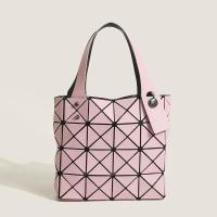 ราคา NALLCHEER กระเป๋าหนังสะพายผู้หญิง กระเป๋าสะพายผญ สะพายข้าง โซ่ประดับเพชรกระเป๋าสะพายไหล่สายโซ่รูปเรขาคณิตมือถือกระเป๋าสะพายข้างของผู้หญิง bag for women (21338557810)