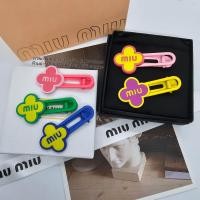 ราคา MIU MIU Hair Clip กิ๊บหนีบผมสีพาสเทล แต่งผม งานน่ารักมาก โลโก้ มิว มิว ตัวหนีบ บอกเลยของมันต้องมี ขนาด 7 ซม ไม่มีอุปกรณ์ (21202904084)