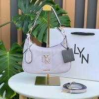 ราคา LYN New กระเป๋าสะพาย ทรงถือ หนังPULeather รุ่นใหม่ชนช้อปงานBrand งานoutlet SALE60 70 OFF (21396536125)