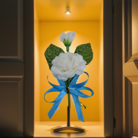 ราคา ดอกมะลิวันแม่ เข็มกลัดมะลิวันแม่ผูกริบบิ้นผ้าโบว์สีฟ้า (22173182564)