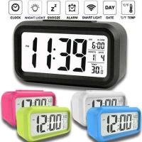 ราคา นาฬิกาปลุก พร้อมแสดงอุณหภูมิ เวลา วันที่ เดือน และสัปดาห์ จอ LCD ขนาดใหญ่ ปรับความสว่างอัตโนมัติ เปลี่ยนถ่านปีละครั้ง ขนาด 138 80 45mm (515144225)