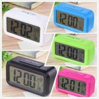 ราคา นาฬิกาปลุก พร้อมแสดงอุณหภูมิ เวลา วันที่ เดือน และสัปดาห์ จอ LCD ขนาดใหญ่ ปรับความสว่างอัตโนมัติ เปลี่ยนถ่านปีละครั้ง ขนาด 138 80 45mm (515144226)