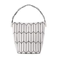 ราคา กระเป๋า issey miyake bucket bag บล็อคกระเป๋า กระเป๋าถือผู้หญิง (21986148321)