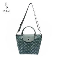 ราคา FN BAG BASIC Size S กระเป๋าถือ กระเป๋าสะพายพาดลำตัว Hand bag Crossbody bag 1309 21012 (22051900995)