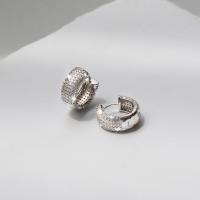 ราคา SWAN Mini Pave Huggie Earring ต่างหูห่วงเงินแท้ ฝังเพชร cubic zirconia (22546129635)