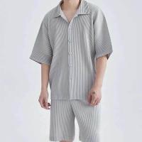 ราคา Issey Miyake เสื้อเชิ๊ตแขนสั้นแบบหลวมเสื้อเชิ๊ตแขนสั้นเสื้อเชิ๊ตทรงหลวมสไตล์ญี่ปุ่นเสื้อเชิ๊ตตัวยาวแนวตั้งของผู้ชายสไตล์ลำลองในฤดูร้อนที่มีแขน5นาที (19261091588)
