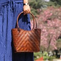 ราคา กระเป๋าถือไม้ไผ่ ไม้ไผ่สาน บุผ้าไหม กระเป๋า งานละเอียด แบบถือ แจ่มจักสาน กระเป๋าไม้ไผ่ งานปราณีต หายากมาก สานละเอียด (22524543395)