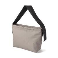 ราคา มูจิ กระเป๋าสะพายไหล่ทรงสี่เหลี่ยม MUJI Square Shoulder Bag (22226821711)