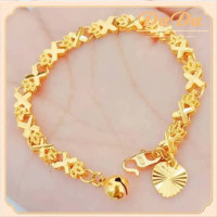 ราคา สร้อยข้อมือทองคําแท้ 18k เครื่องประดับผู้หญิง Lucky Star น้ําหนัก 2 5 กรัม (22209710475)
