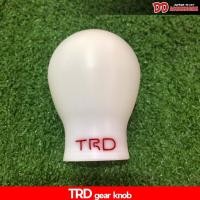 ราคา หัวเกียร์ TRD หัวเกียร์แต่ง ทีอาร์ดี หัวเกียร์ซิ่ง สำหรับเกียร์ธรรมดา สี ขาว toyota ได้ทุกรุ่น ใช้กับ เกียร์ ธรรมดา งานทำจาก พลาส (8009065957)