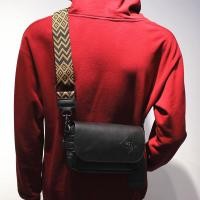 ราคา Three BOX กระเป๋าใบเล็กสไตล์วินเทจสำหรับผู้ชายกระเป๋าคาดอกใบเล็กแฟชั่นสำหรับวัยรุ่นกระเป๋าสะพายไหล่เดียวอินเทรนด์กระเป๋าทรงเหลี่ยมใบเล็กกระเป๋าคาดลำตัว (21382541692)