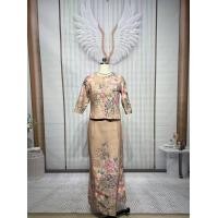 ราคา CLT ชุดไทยทรงจิตรลดาลายบาติกสีเขียว สีน้ำตาล ชุดไทยประยุกต์ set 2 ชิ้น เสื้อ กระโปรง ผ้าไทย ผ้าฝ้ายอัดกาว ผ้าดีมากผ้าอัดกาว สวย น่ารัก ชุดไปทำบุญ (22461789362)