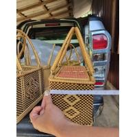 ราคา ตะกร้าหวายเทียมลายดอก มีฝาปิด ตะกร้าหวายไปวัด ตะกร้าหวายของฝาก (20821171722)