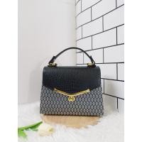 ราคา กระเป๋าผ้าไทย ทรงกล่อง 10 นิ้ว ลายพรพิมล พร้อมสาย อะไหล่ทอง (21546555012)