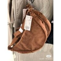 ราคา UNIQLO Ujia ชุดกระเป๋าสะพายไหล่ผ้าลูกฟูกสำหรับผู้ชาย ผู้หญิงกระเป๋ากระเป๋าสะพายบ่าผ้าลูกฟูกกระเป๋าสะพายไหล่ Y461934กระเป๋าสะพายข้าง (20729504741)