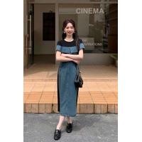 ราคา ชุดเดรสยีนส์ยาว คอกลม แต่งระบายไหล่ ผ่าหลัง สียีนส์เข้ม สีทูโทนผ้ายีนส์ต่อผ้ายืด 6368 (22190893612)