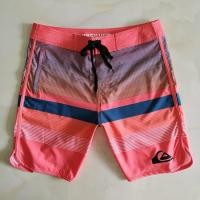 ราคา Quiksilver กางเกงขาสั้นผู้ชายชายหาดกางเกงหลวมรวดเร็วแห้งกางเกงท่องแฟชั่นกางเกงขาสั้นสบาย ๆ กางเกงขาสั้นกีฬา (17093121330)