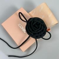 ราคา iCONiC LUXURY SILK ROSE BROOCH 202260 เข็มกลัด ดอกกุกลาบ ขนาด 3 5 x 2 ผ้าไหม เข็มกลัดดอกไม้ เครื่องประดับ เข็มกลัดติดเสื้อ (22113952480)
