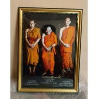 ราคา กรอบ รูปหลวงปู่ศิลา สิริจันโท พระอาจารย์สุริยันต์ วัดป่าวังน้ำเย็นฯ พระอาจารย์ต้อม วัดท่าสะแบง งานศิษย์สร้างปี64 กรอบรูปขนาด 24 34cm กรอบด้านหน้า ไม่ใช่กระจก ด้านหน้าเป็นพลาสติกใสอย่างดี ตัวกรอบแข็งแร