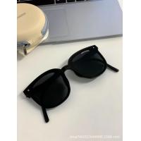 ราคา Jiaoxia ใหม่แว่นกันแดดผู้หญิงใหม่โพลาไรซ์ครีมกันแดดหน้าใหญ่บางป้องกันรังสียูวีแว่นกันแดดพับได้ผู้ชาย (19891713129)