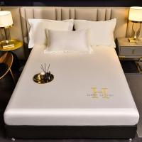 ราคา Abraca Dabra คูลลิ่ง ปักผ้าปูเตียงผ้าไหมล้างฤดูร้อนผ้าไหมน้ําแข็งที่นอนฝาครอบป้องกันซาตินติดตั้งผ้าปูที่นอน เทียม3ฟุต 3 5ฟุต 5ฟุต 6ฟุต (22362710279)