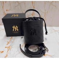ราคา กระเป๋าทรงกระปุกน่ารักๆ MLB (17410678224)