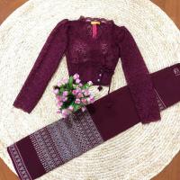 ราคา ชุดเซ็ตเสื้อฉลุลูกไม้มาคู่กับผ้าถุงงานผ้าทอเย็บสำเร็จพร้อมใส่งานตรงปกพร้อมส่งทั่วไทยทุกวันค่ะ (21764729419)