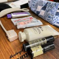 ราคา ของใช้สำหรับเดินทาง พร้อมกระเป๋า Amenity Kit การบินไทย กระเป๋าเครื่องสำอาง (21494220027)