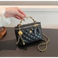 ราคา กระเป๋าสะพายข้าง สายโซ่ กระเป๋าสะพายไหล่ กป024 กระเป๋าผู้หญิง กระเป๋าทรงถังสไตล์เกาหลี กระเป๋าสะพายแฟชั่น 2024 (22122356431)