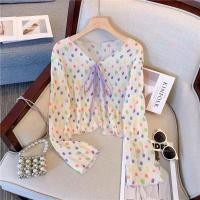 ราคา เสื้อยืดแขนยาวคอวีลูกไม้ลายจุดของผู้หญิงเสื้อเชิ้ตสไตล์เกาหลีป้องกันแสงแดดทรงสลิมแฟชั่นใหม่ฤดูร้อน (21931583441)