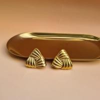 ราคา WELRY acc พร้อมส่ง ต่างหูแป้นทรงสามเหลี่ยม รุ่น Zola (22665502966)