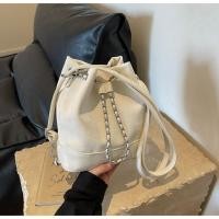 ราคา กระเป๋าเป้สะพายหลังสายโซ่ดีไซน์ใหม่สำหรับผู้หญิง2024กระเป๋าสะพายเดินทางเข้ากับทุกชุด (21980904139)