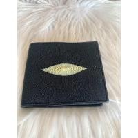 ราคา กระเป๋าสตางค์ผู้ชายหนังปลากระเบนแท้สีดำ (22399310252)