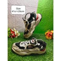 ราคา รองเท้าผ้าใบมือสอง สภาพดี size 41ยาว26cm (22375955835)