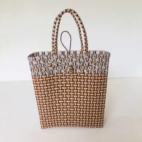 ราคา กระเป๋าสาน กระเป๋าใส่เอกสาร เส้นพลาสติกสาน ขนาดกว้าง10 5ยาว32สูง32 5ซม สายสูง16 5ซม วัดจากขอบปากตระกร้า (21333758238)